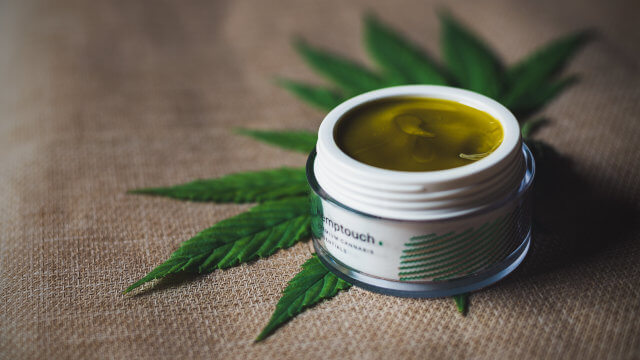 Cómo hacer cremas y pomadas de marihuana CBD